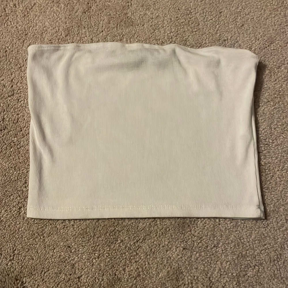 Strapless white crop top shirt